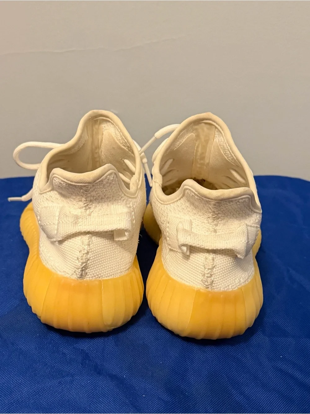 100% Authentic YEEZY Womens 7.5/Youth 6 White with Gum Sole